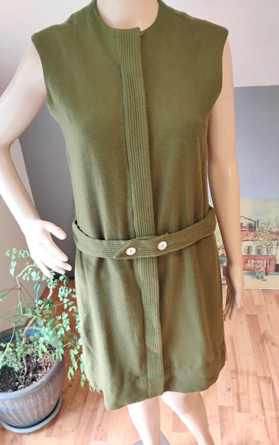 1970s avocado green wool mod jumper dress. women's small. 1970s avocado green wool mod jumper dress. women's small.