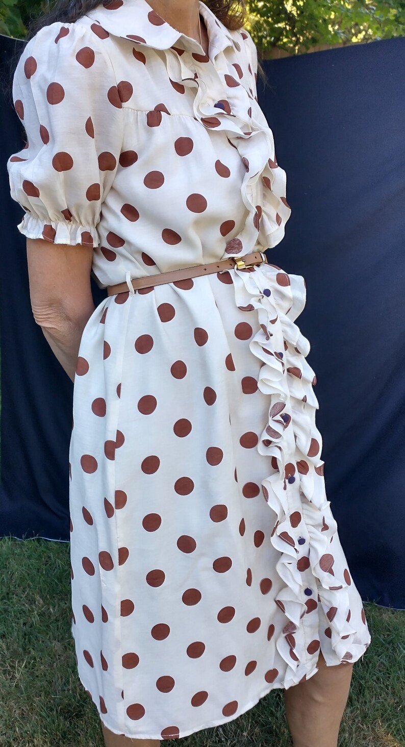 1960 style cream and brown polkadot house dress made in 1990s Silk and cotton, women's small image 2