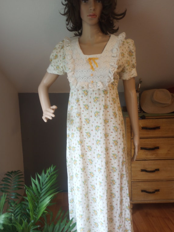 Gunne Sax style 1970s maxi prom dress, yellow flo… - image 2