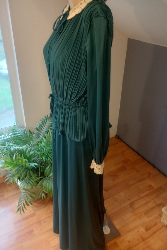 Late 1970s maxi formal, emerald green, lace colla… - image 6