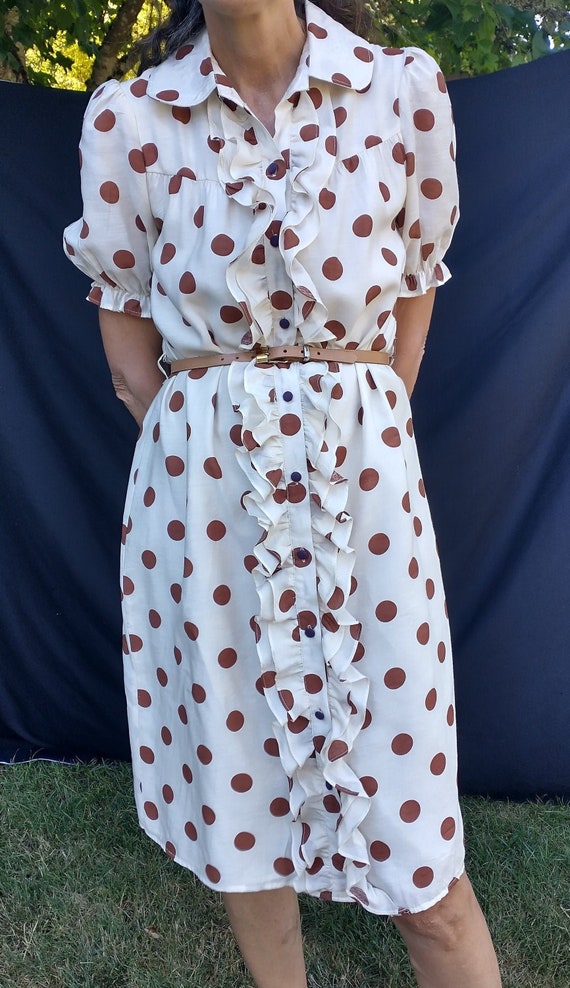 1960 style cream and brown polkadot house dress (… - image 1