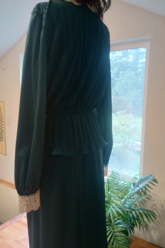 Late 1970s maxi formal, emerald green, lace colla… - image 9