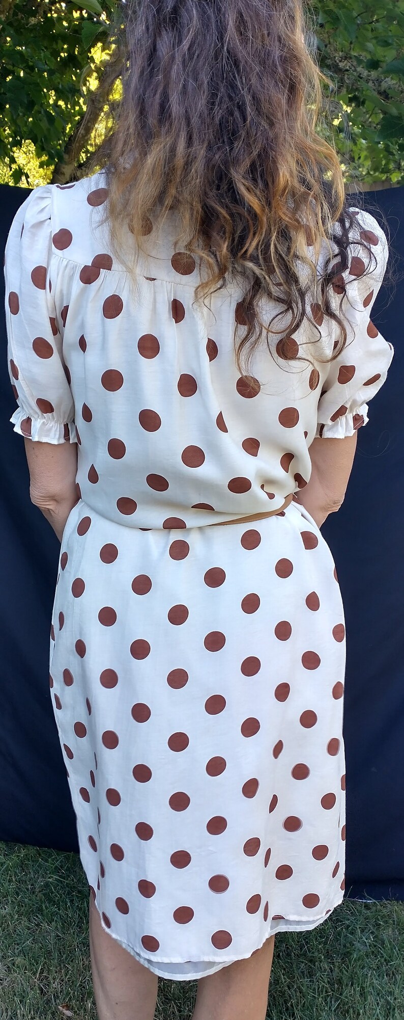 1960 style cream and brown polkadot house dress made in 1990s Silk and cotton, women's small image 3