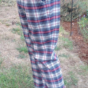 Preppy plaid trousers, red, white and blue, waist, preppy, cotton and poly blend, women&#39;s medium. made in Spain, 40.