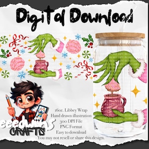 Puede incluir: Un vaso Libbey transparente con tapa de madera, con una ilustración de una mano verde sosteniendo una bebida rosa sobre una taza. El diseño incluye elementos navideños y el texto "Digital Download".