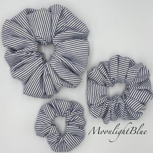 Striped scrunchie, White and blue striped scrunchie, Hair scrunchie, Oversized scrunchie, Jumbo scrunchie