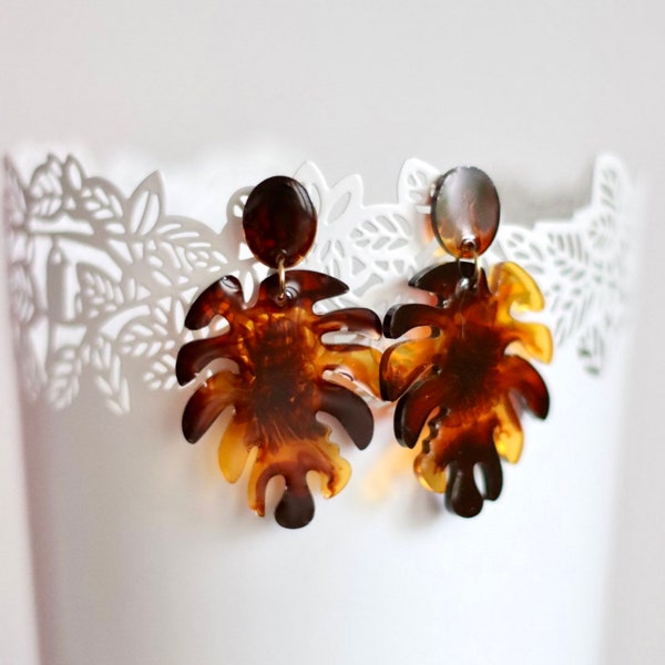 Boucles d'oreilles résine écaille de tortue orange pendantes monstera  tortoise resin earrings fashion