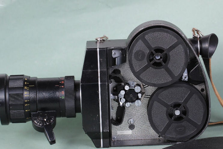 KRASNOGORSK-3 16mm Movie Camera USSR Meteor-5-1 17-69mm 1.9 KRASNOGORSK-3 16mm Movie Camera USSR Meteor-5-1 17-69mm 1.9