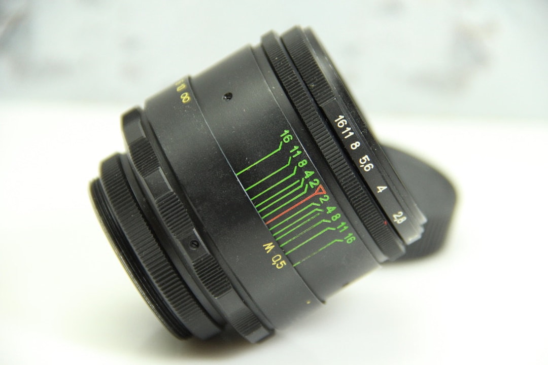 helios-44-2-58mm-f-2-soviet-lens-m42-mount-vintage-portrait-photography