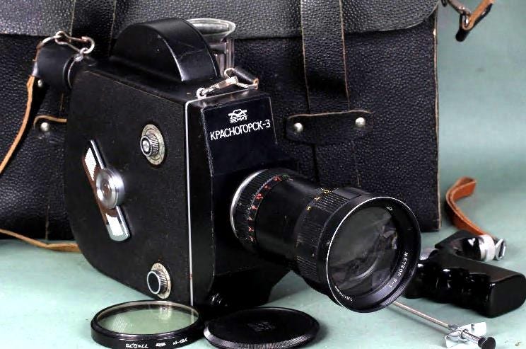 KRASNOGORSK-3 16mm Movie Camera USSR Meteor-5-1 17-69mm 1.9 KRASNOGORSK-3 16mm Movie Camera USSR Meteor-5-1 17-69mm 1.9