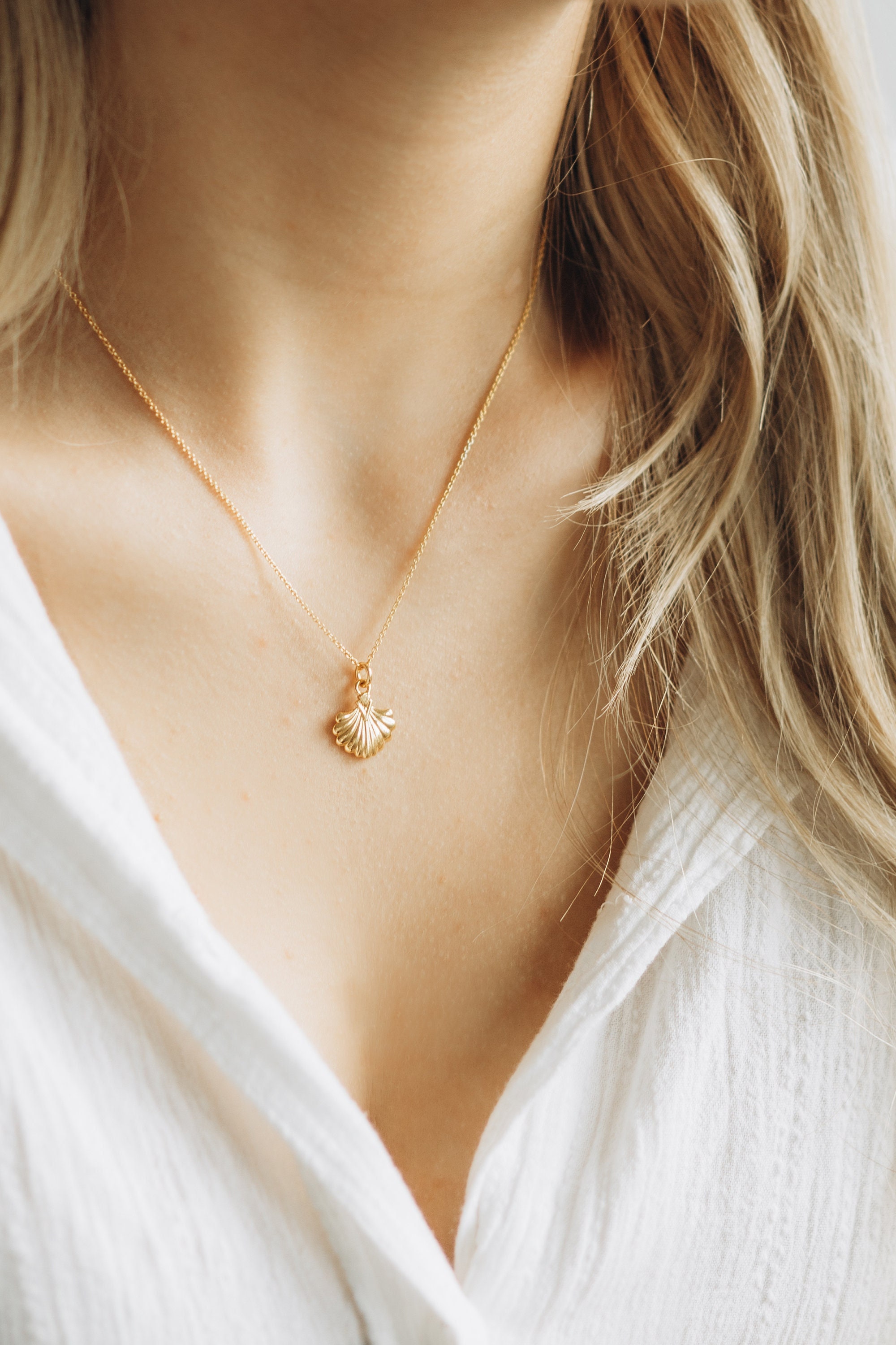 SHELL | fine gold-plated silver chain with shell pendant