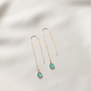 JADE Thread earrings / pull-through earrings in gold with drop-shaped pendant threader jade green aqua Hellblau