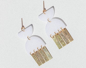 White dangling earrings, for gifts or for a wedding. Made by dehis studio. Gift for mom, gift for sister, gift for girlfriend