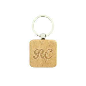 Llavero de madera personalizado con una sola letra o iniciales