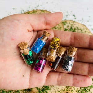 Miniature Jars Dollhouse Miniature Potion Bottles Miniature Apothecary Jars  Halloween Gothic Miniatures Fairy Garden Spell Jars 1:12 scale