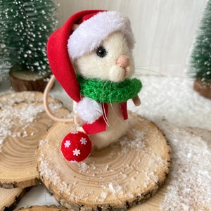 Needle felt Christmas mouse Felted white mouse   Miniature felt  cute mouse Santa mouse Miniature Christmas wool ornament Handmade gift