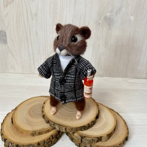 Needle felted mouse in clothes with bottle of wine Felted brown mouse Mouse lovers gift Wool mouse Felted animal, ornaments