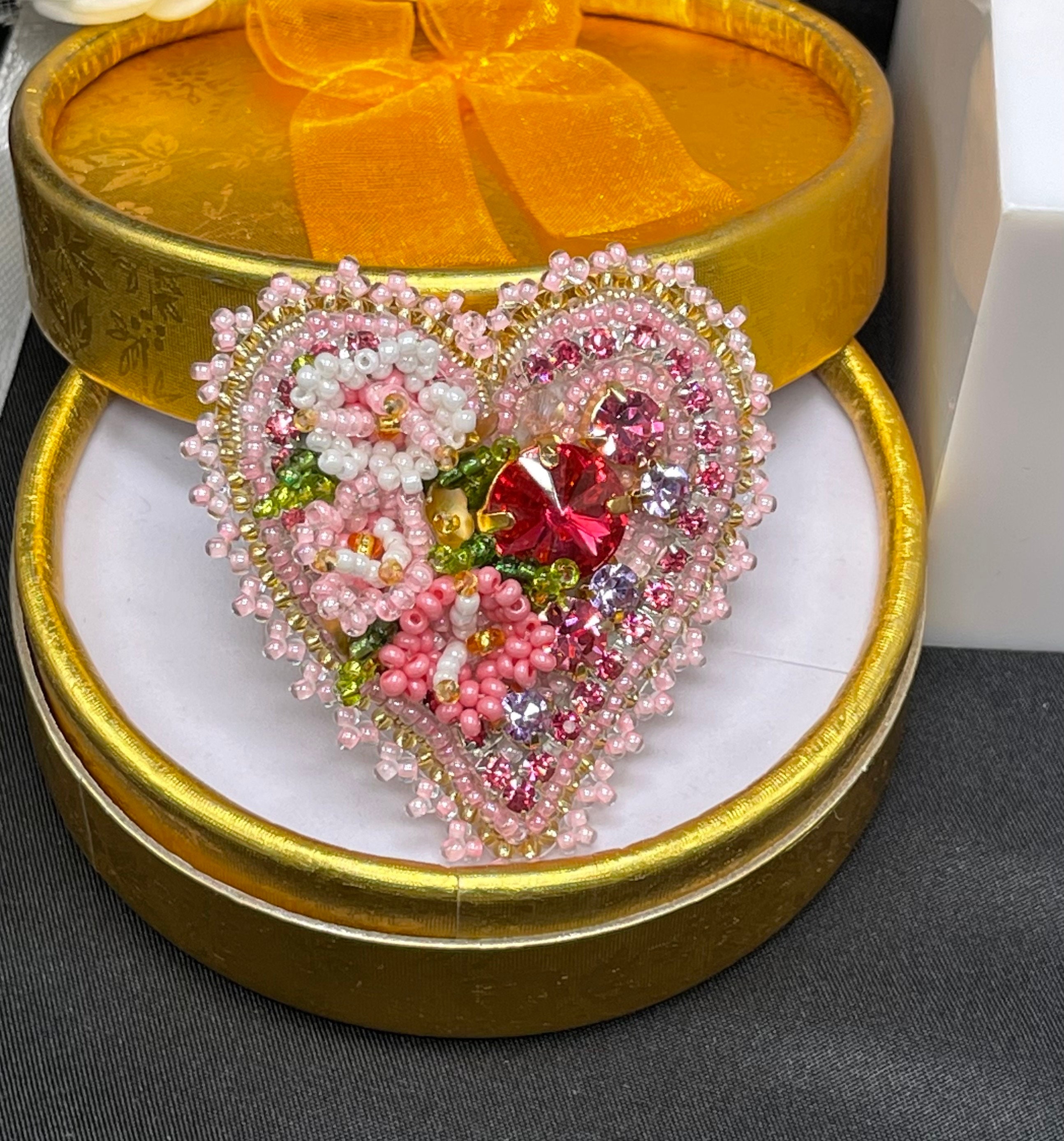  : Buy 12pcs/lot Wholesale Fashion Brooch Rhinestone Heart Pin Brooches C101139...