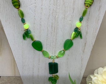 Springtime necklace, green pendant necklace, leaf beads necklace