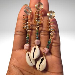 Kauri Muschel Lokschmuck – Handgefertigter Haarschmuck für Lox, Braids & Twists