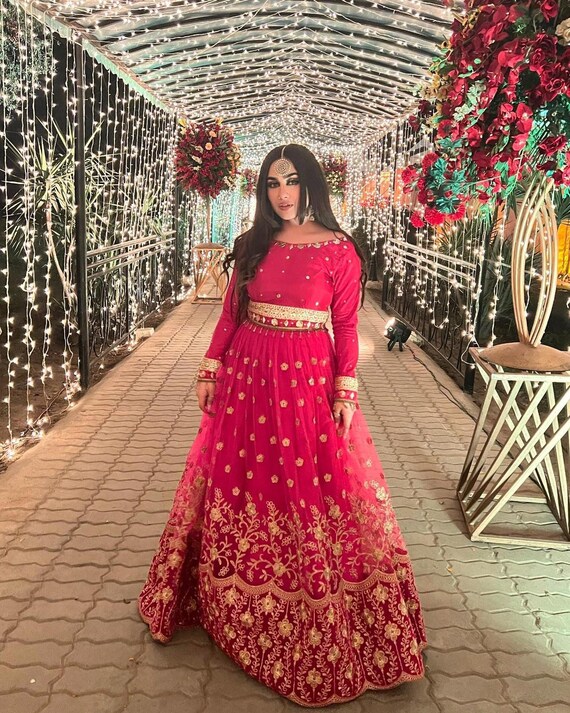 Bridesmaid lehenga online discount
