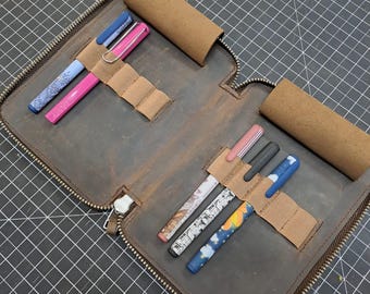 Personalized Leather 10-Slot Pen Case: Crazy Horse Zippered Pen Bag