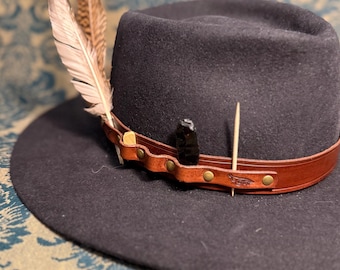 Vintage Hutband aus Leder mit Schlaufen für Schmuckstücke