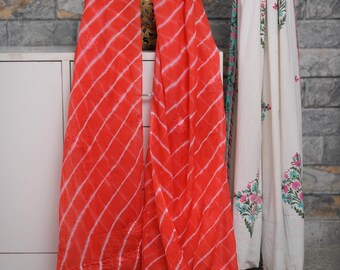 Leheriya Kotodoria Algodón Dupatta: Chikankari bordado a mano