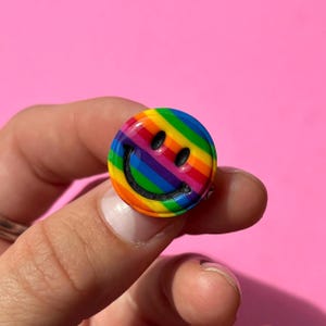 Rainbow Smiley Face Pin Badge / Striped Smiley Brooch / Polymer Clay Badge / Cute Colourful Accessories