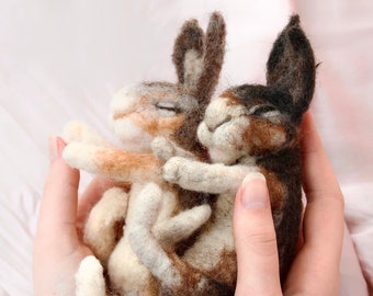 Felt figure sleeping bunny with blanket and carrot - felt bunny for Easter table decoration