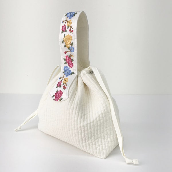 Floral Embroidery Bag, White Quilted Cotton, Top Handle Bag, Hand Bag, Handbag with shoulder strap, Shoulder Bag, Tote Bag, Crossbody Bag