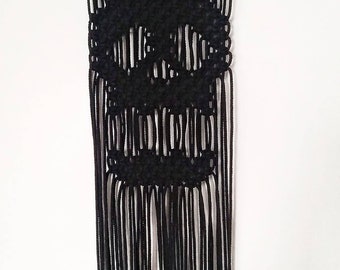 Macrame skull wall hanging