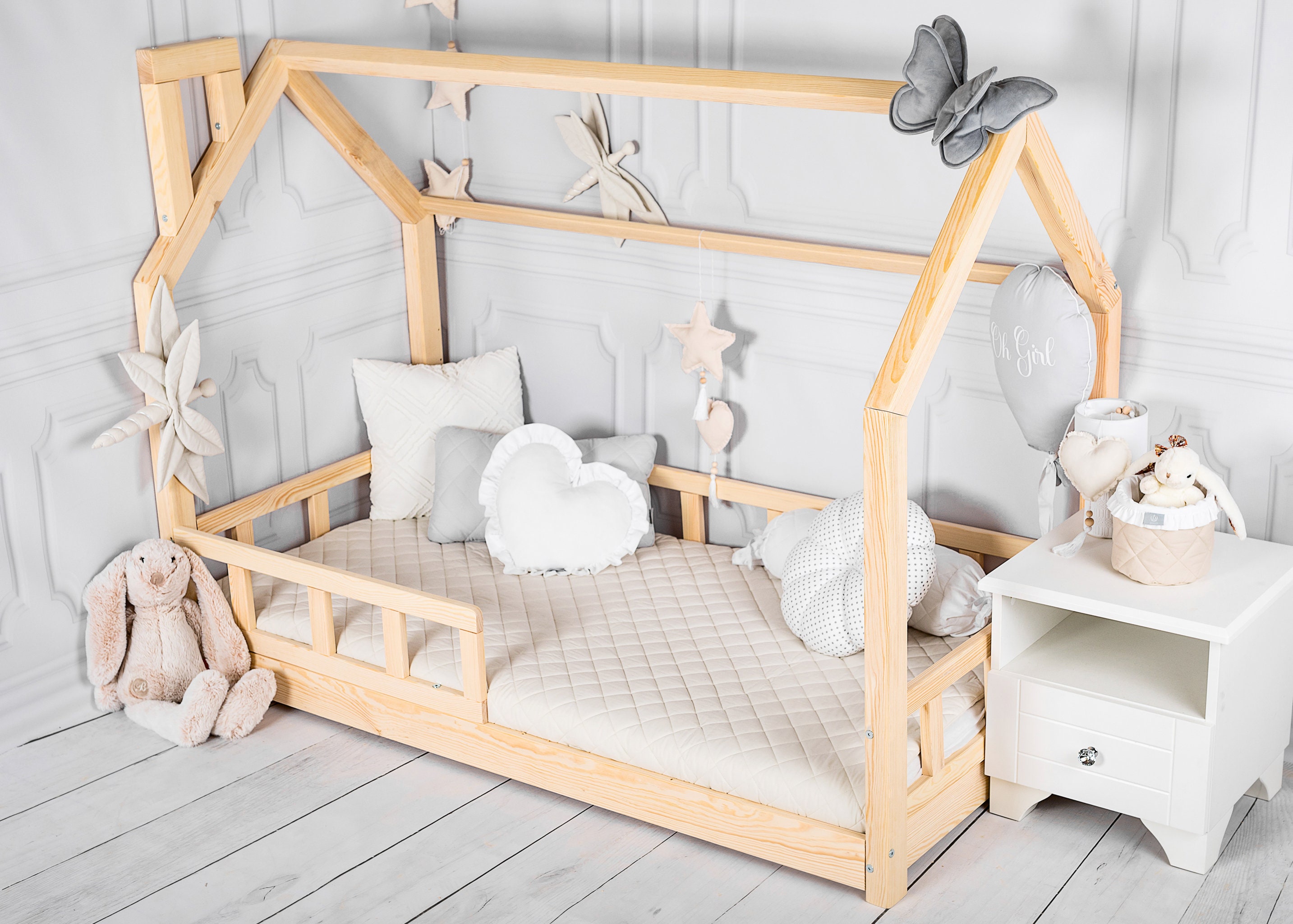 Hausbett Kinderbett Mit Rausfallschutz Und Lattenrost, Bed Montessori  Toddler Floor House, Lit Cabane , Lattenrost, Fast Shipping - Etsy Israel | Lattenroste extra stabil