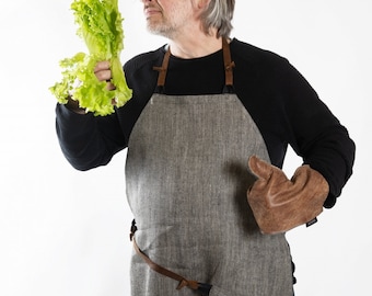 Linen apron with leather details