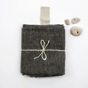 Big Linen Towel. Dark gray with Fishbone Pattern