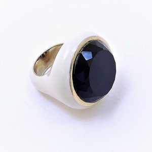 REDÓ FLORENCE 1989 - Ring MARCELLA, 24Kt gold plated bronze with enamel and black onix. Handmade in Florence - Italy