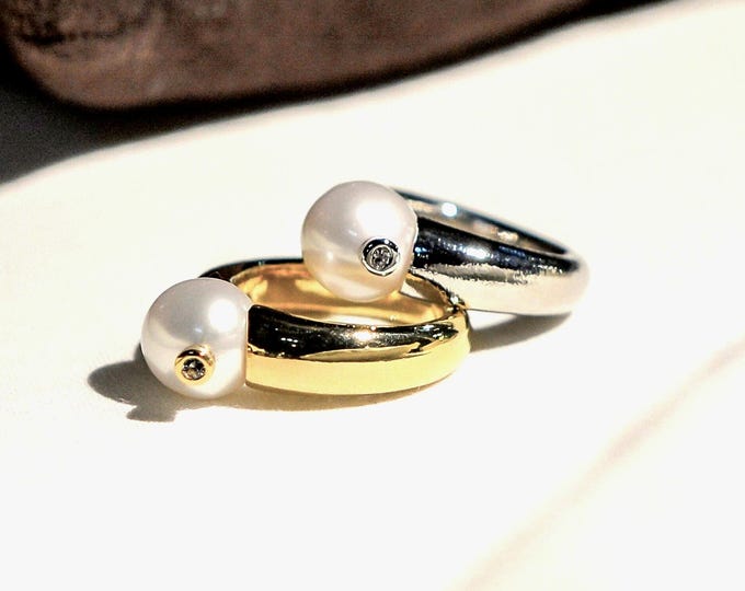 Featured listing image: REDÓ FLORENCE 1989 – Ring PERLA, 18Kt gold (yellow, white or rose) with pearl and diamond. Handmade in Florence - Italy