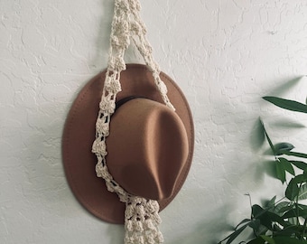 Cabide de chapéu boho branco, armazenamento de chapéu, porta-chapéus, arte de parede funcional, decoração de casa boho, presentes de inauguração, presente de dia das mães, porta-chapéus
