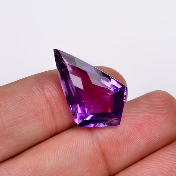 Natural Pink Amethyst Shield Cut Gemstone: 11.5 Ct, 23X14X8 Mm - Etsy