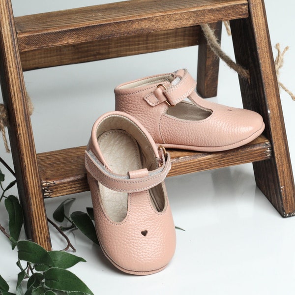 T-strap Baby Moccasins Natural Leather with PERSONALIZED NAME Cute Floral Summer Dress Shoes Girls Sandals Healthy Infant Footwear