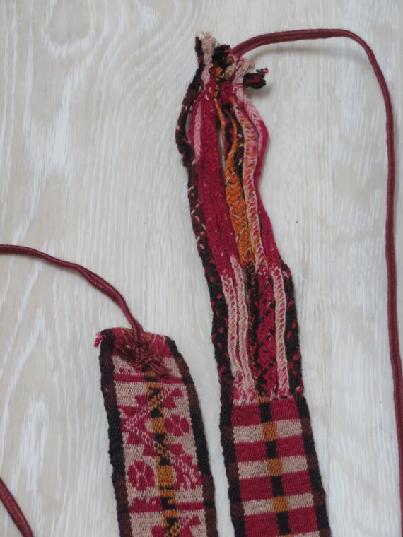 Vintage Peruvian Wool Handmade Wrap + Tie Belt - … - image 4