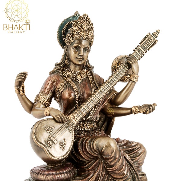 Statue de Saraswati, petite grande idole de Sarasvati, déesse Saraswathi Murty, déesse hindoue Sarasvathi de l'art, de la musique, de la connaissance, de la nature et de la sagesse.