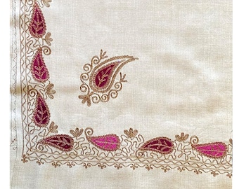 Pakistansk Pashminasjal: Blommig broderad omlott med kashmirkänsla