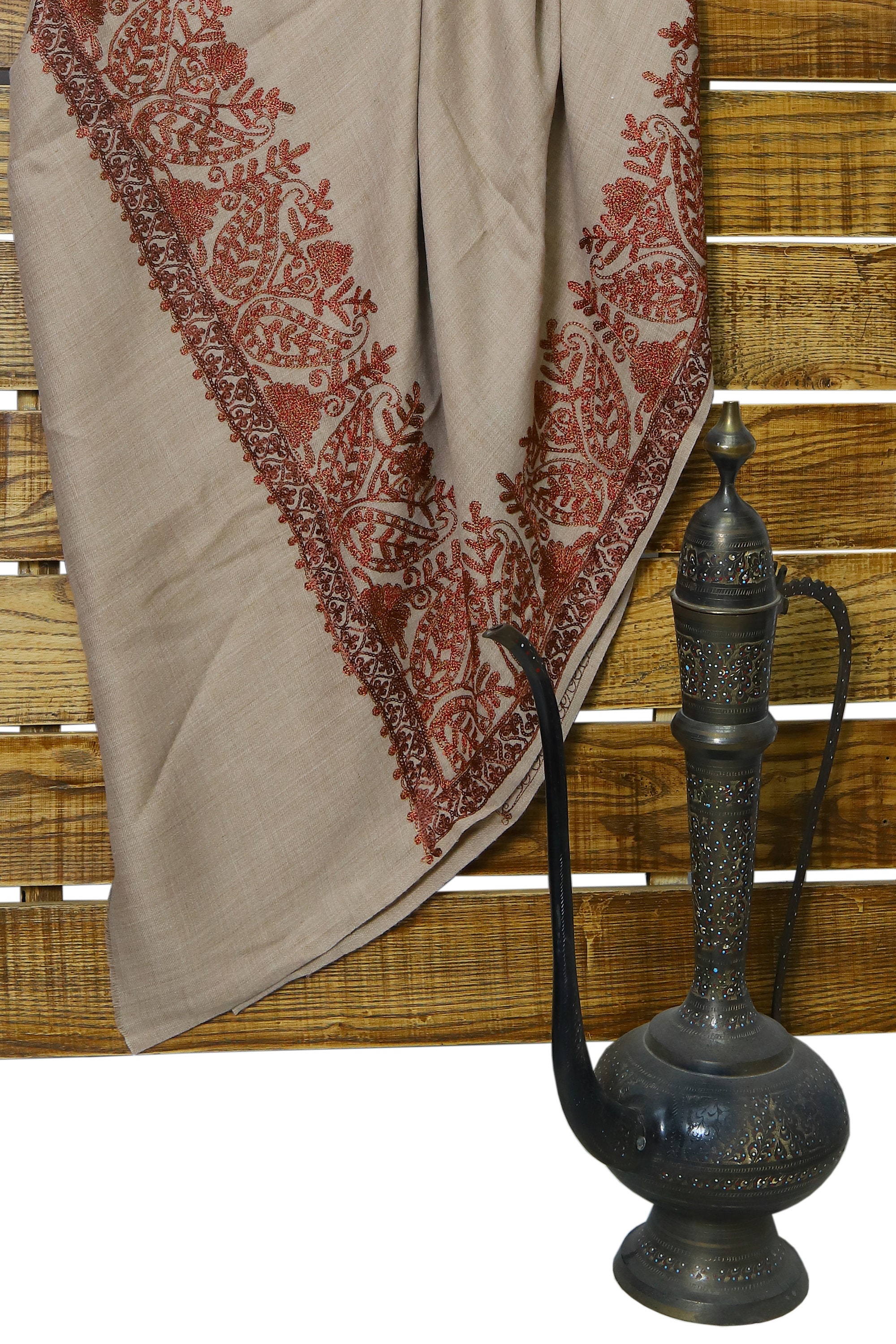 パキスタンのパシュミナショール：花柄刺繍のカシミア混ラップ - Etsy 日本