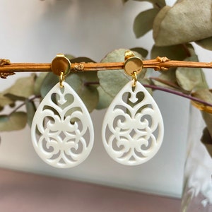 Resin earrings, drop earrings, baroque, white, cream, light gold, statement, acrylic, summer, beach, gift idea, classic, festive, traditional earrings