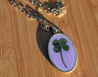 Four Leaf Clover Necklace - Genuine Lucky Clover Pendant in Resin - Gold Jewelry