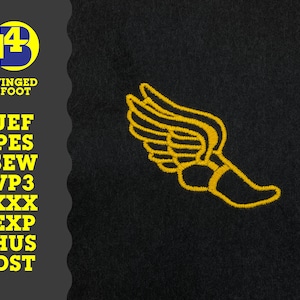 Puede incluir: Un logotipo de pie alado amarillo bordado sobre un fondo de tela negro. El texto "WINGED FOOT" está por encima del logotipo y el texto "JEF PES SEW VP3 XXX EXP HUS DST" está a la izquierda del logotipo.