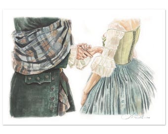 Könnte beinhalten: Eine Aquarellillustration, die zwei Figuren zeigt, die sich an den Händen halten. Eine Figur trägt einen dunkelgrünen Kilt mit einem grau-braunen Schottenkaro-Schal. Die andere trägt ein blassgelbes Mieder mit Rüschenärmeln und einen langen, fließenden hellblauen Rock.