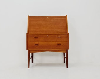 Midcentury Danish vintage teak secretary, vanity /Make up table By Arne Wahl Iversen, 1960s