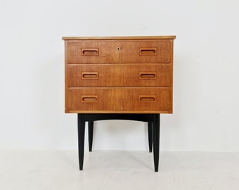 Commode design danois du milieu du siècle / commode à tiroirs / armoire à 3 tiroirs, 1960